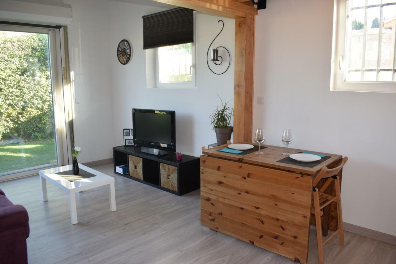 Apartament Loft Le Mistral Avec Spa Exterieur En Saison Maillane Zewnętrze zdjęcie